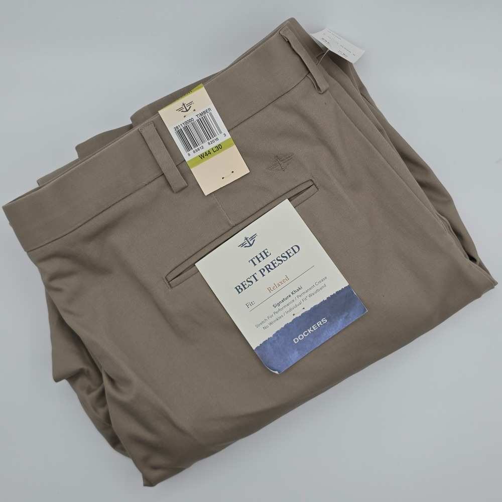 Dockers Chino Pants Mens 44x30 Timber Tan Relaxed Stretch Office Business‎ NEW